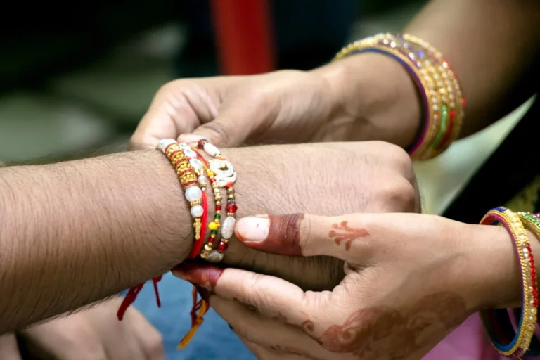 rakhi raksha bandhan 2024